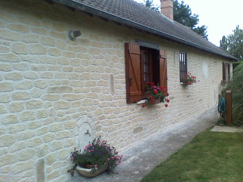 Joint à la chaux, façade en pierre à Labastide