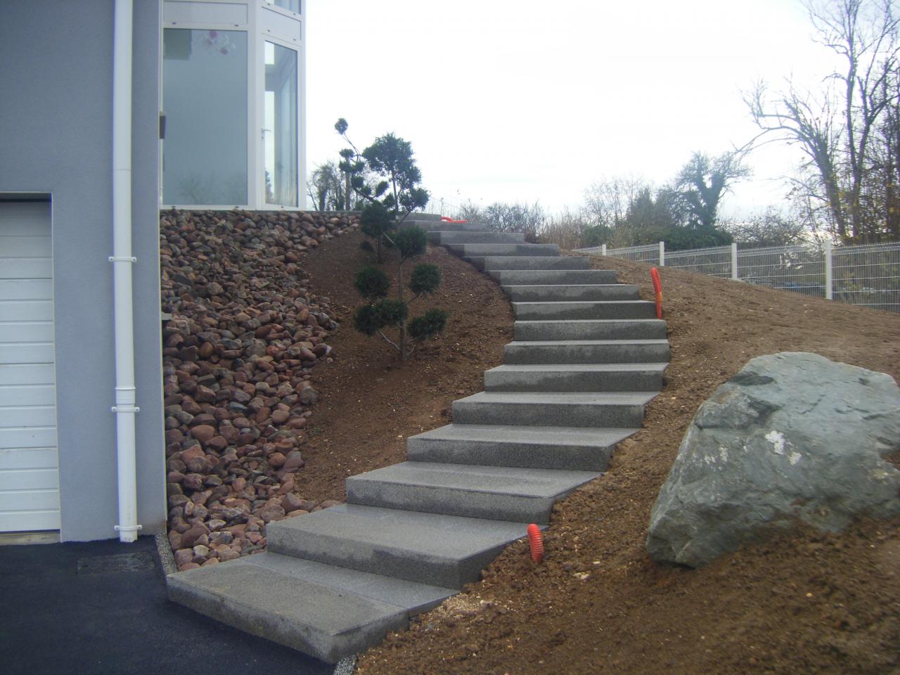 Création d'escalier en béton à Estampures